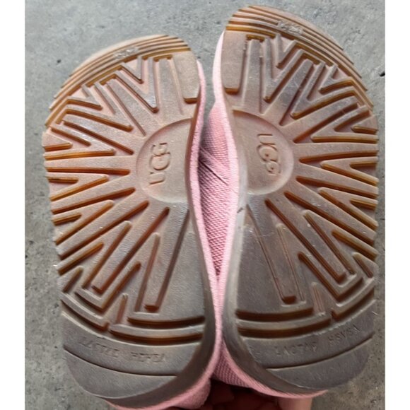 UGG WOMEN’S 1119597 Neumal boots Lace Red White Women’s Sz 7 Boots Booties - Picture 9 of 13